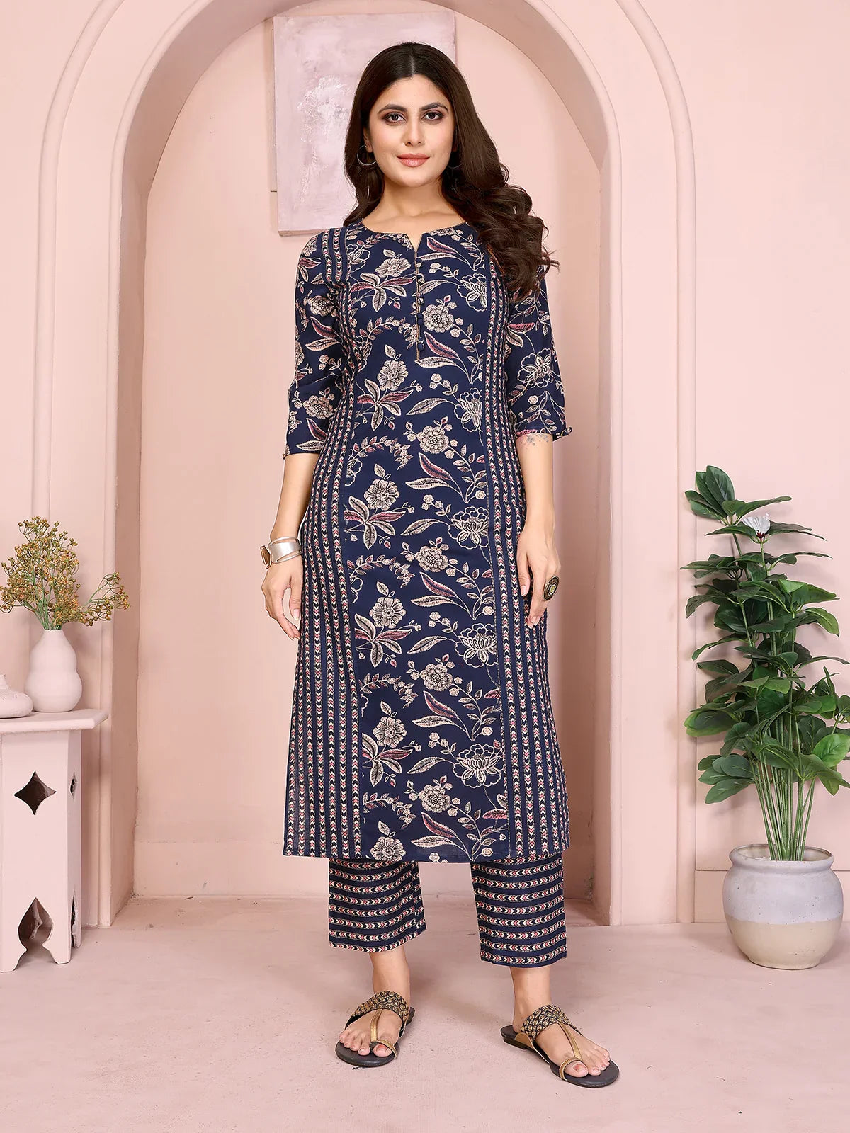BELLECI MIDNIGHT BLOOM PRINTED KURTA SET