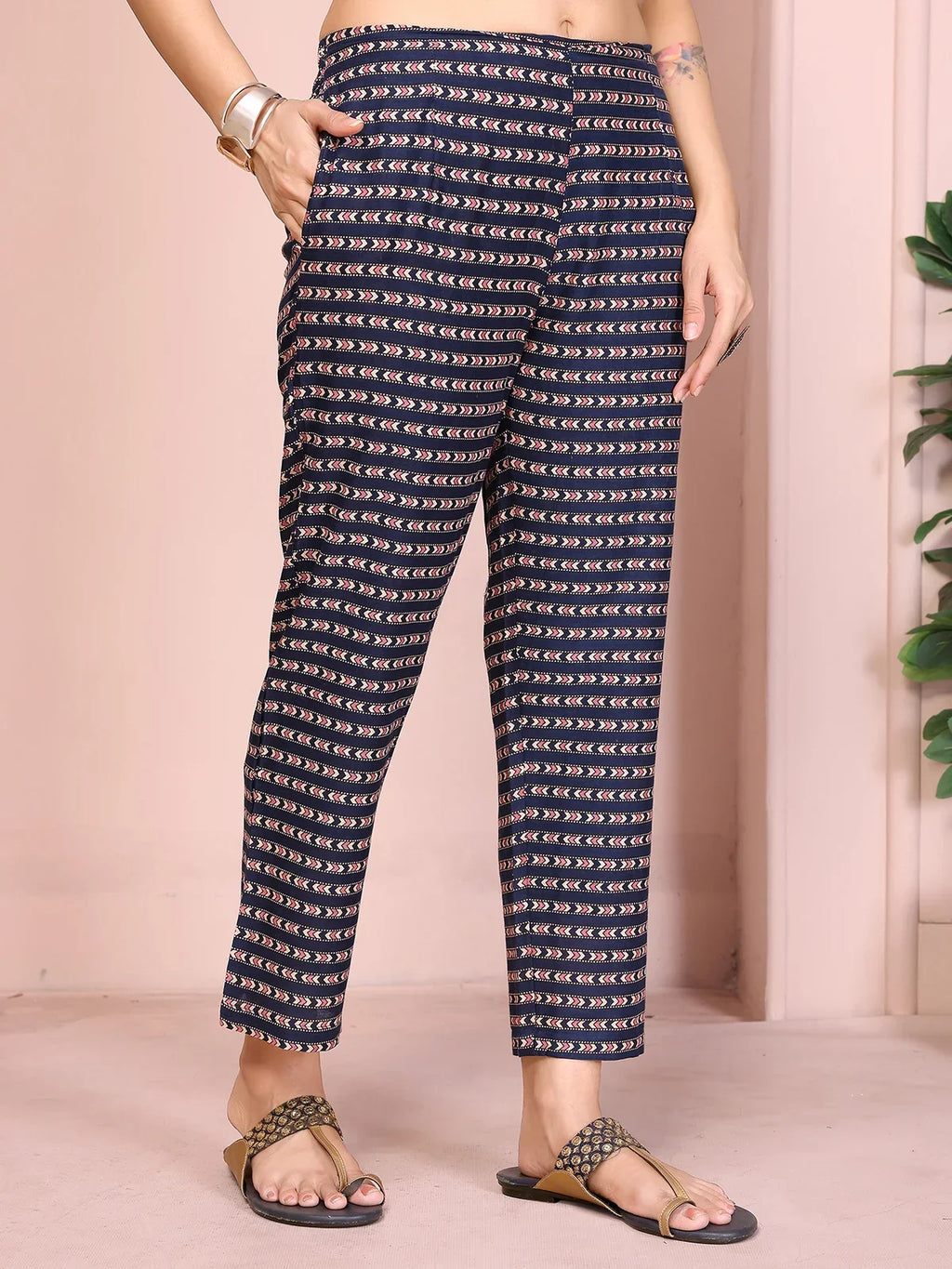 BELLECI MIDNIGHT BLOOM PRINTED KURTA SET